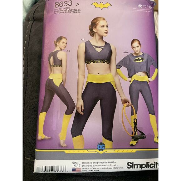 Simplicity 8633 Bat Woman Sports Bra 30A-44G, Top, Leggings XS-XL New Uncut - Picture 1 of 3